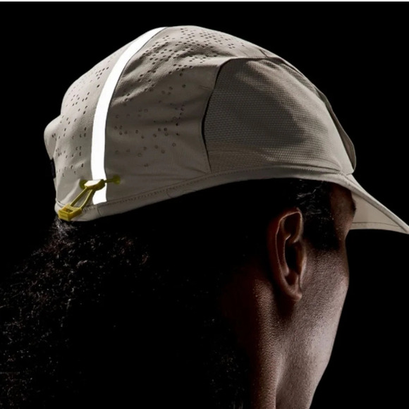 *LULULEMON NWT, Lab Perforated Run Hat, Natural Ivory, size m/l - Picture 3 of 7
